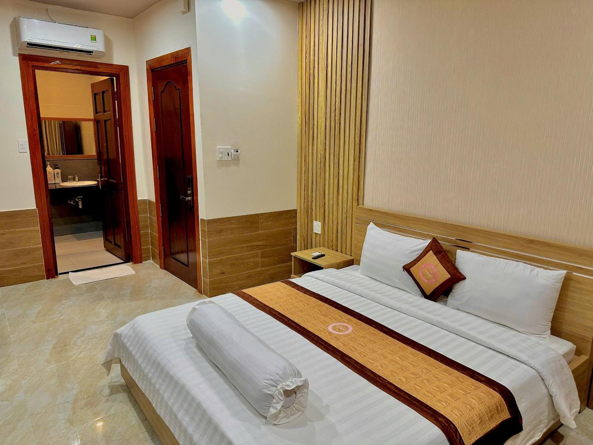 Phuc Hung 2 Hotel Rạch Giá Exterior foto